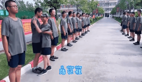 一首“送戰友”歡送正苗學子