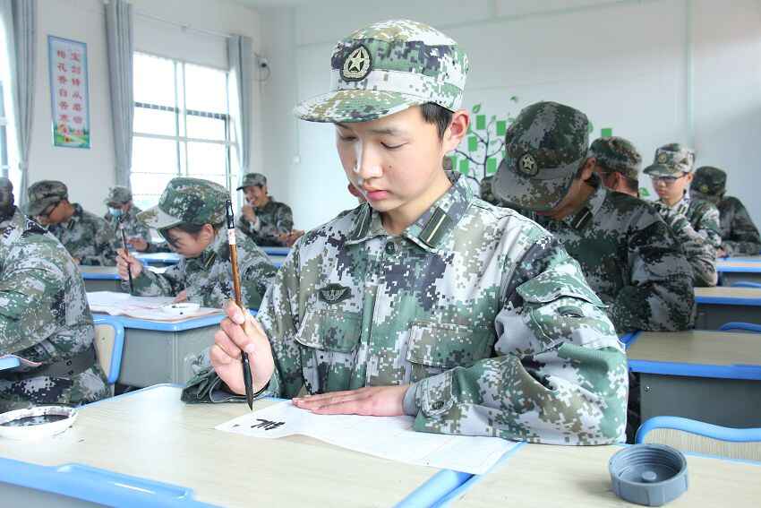 如果女孩厭學怎么辦？怎樣教育女孩？(圖1)