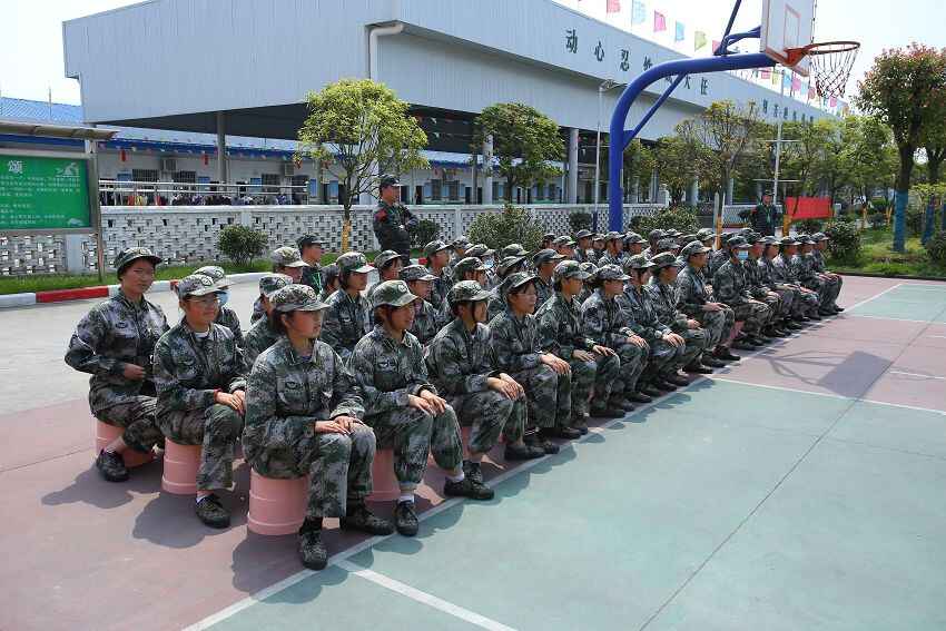 不想讓孩子上學了怎么辦？厭學有哪些基本特點(圖1)