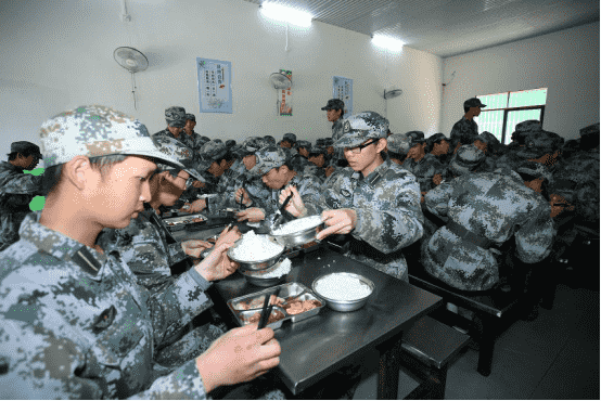 專治青春期叛逆的學校解析12種親子溝通的絆腳石(圖2)