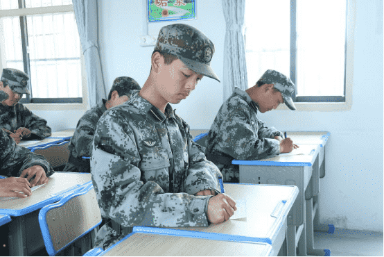 不良少年管教學校提醒要善于向孩子提問題(圖1)