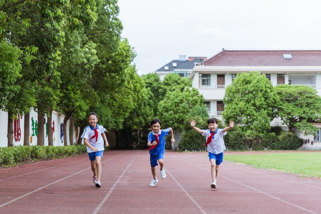 父母一直管著孩子(父母一直管著孩子的生活會發生什么)(圖6) 父母一直管著孩子(父母一直管著孩子的生活會發生什么)(圖6)