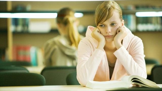 青春期孩子要不要轉學(青春期轉學合適嗎)(圖1)